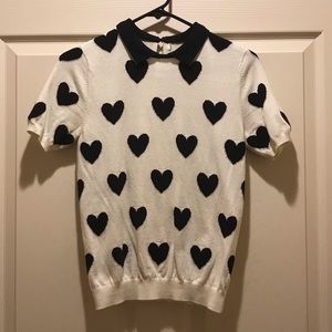 Short sleeve heart sweater with collar